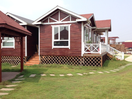 生鲜仓储防腐木托盘地台案例-华体会科技